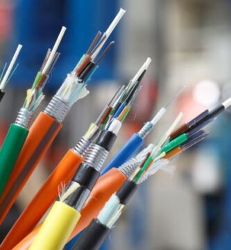 Cómo instalar cables de fibra óptica