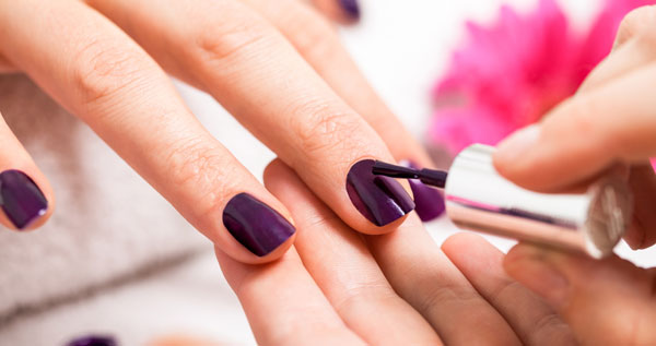 Cómo quitar el esmalte de uñas sin usar quitamanchas 1 Cómo quitar el esmalte de uñas sin usar quitamanchas