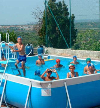 Consejos esenciales para comprar una piscina elevada